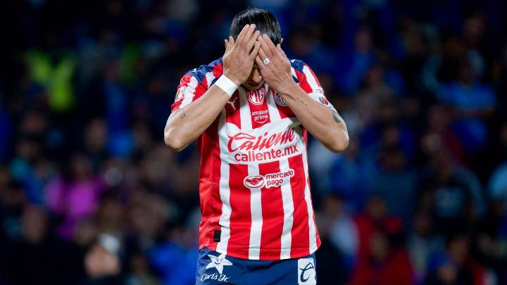 Chivas: C.U. es la pesadilla de 'Chicharito' y Alexis Vega
