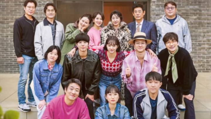 Reply 1988 Cast Recreates Iconic Poster For 10th Anniversary, But One Star Is Absent