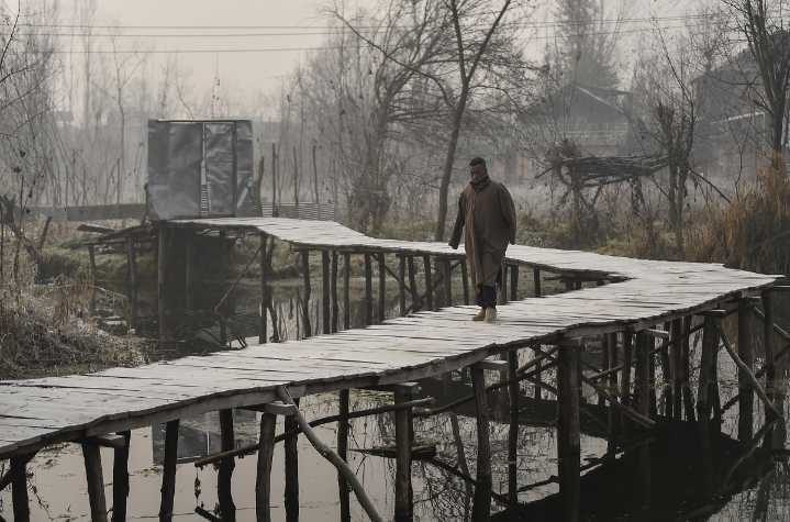 Slight Rise in Kashmir Night Temps, Cold Wave Continues