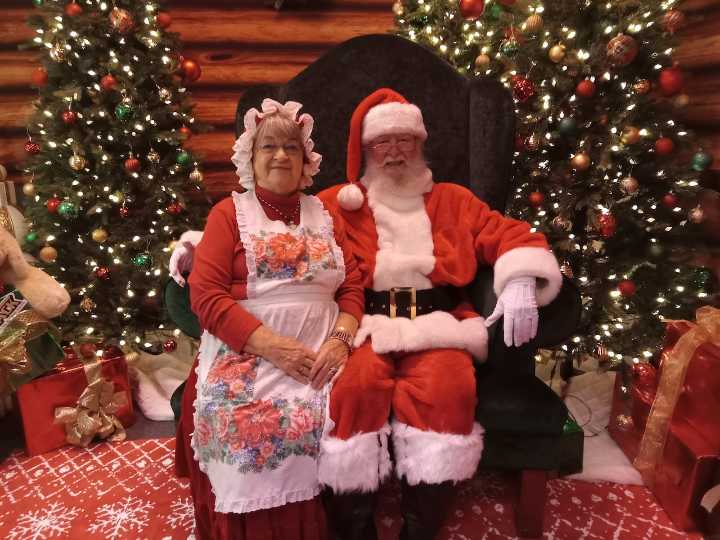 Santa gets a little help from retired autoworker and Vietnam veteran