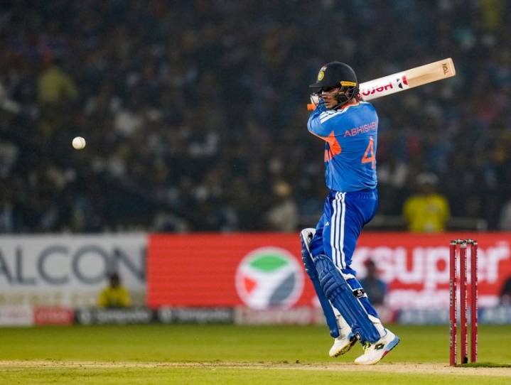 South Africa have no clue to Indian bowling as India win Cuttack T20I by 101 runs