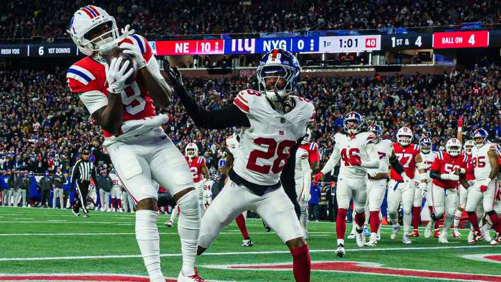 Patriots beat New York Giants 33-15 as defense leads way