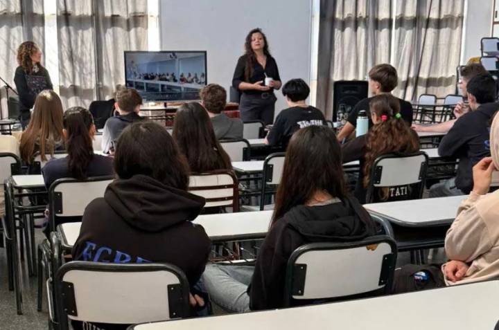 Comienzan las inscripciones definitivas de las becas "Impulsar Futuro"