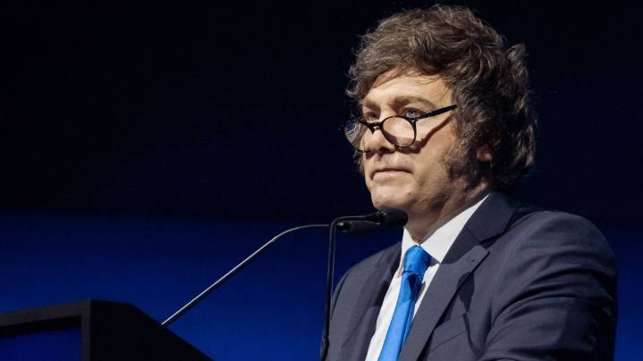 Javier Milei habla ante líderes empresarios en La Rural