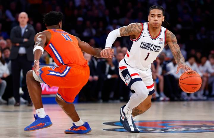 UConn holds on in Jimmy V Classic nailbiter to beat Florida