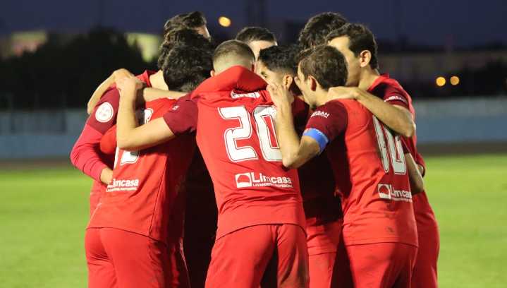 Galván mantiene el sueño de una UD Santa Marta que demuestra que sabe sufrir