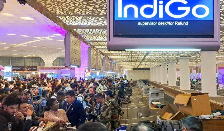 Bengaluru techies miss wedding reception after flight cancellation, join virtually