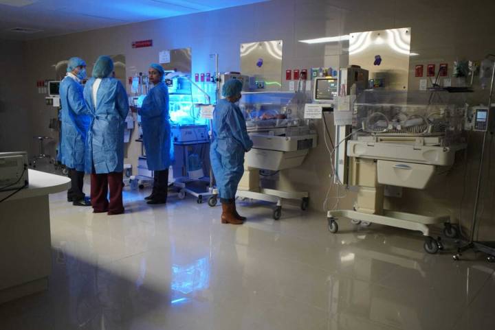 Remodela Salud unidad de cuidados intensivos neonatales