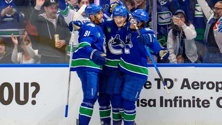 Raty has 1st 3-point game in NHL, Canucks defeat Wild to end 4