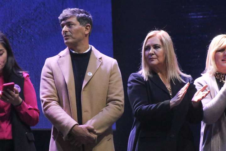 Crece la tensión en el PDG por críticas de Pamela Jiles a falta de transparencia en consulta digital