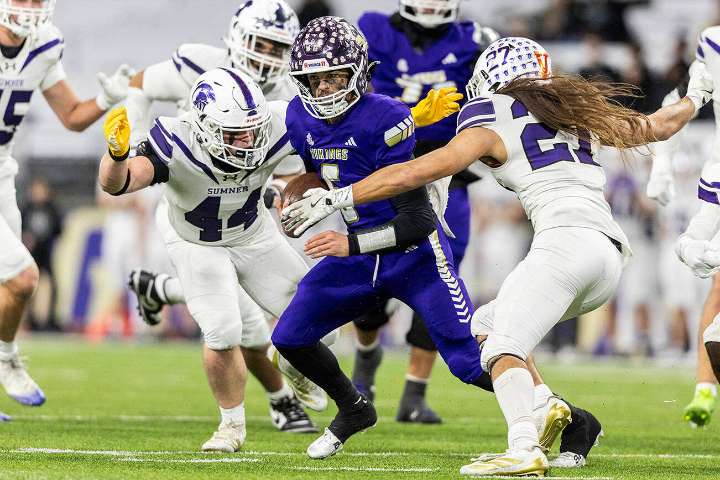 Lake Stevens falls in Class 4A state title football game.