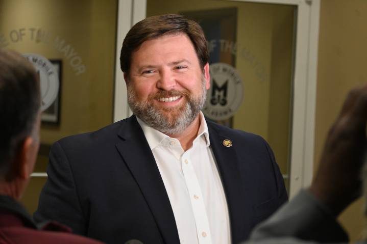 Mobile mayor signals willingness to move City Hall amid $3M rent standoff with county