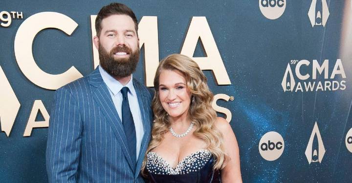 Jordan Davis Met His Wife in a Hotel Elevator — Dive Into Their Love Story