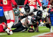 Deadspin | Texans win 5th straight, halt Chiefs' 9-year AFC West reign