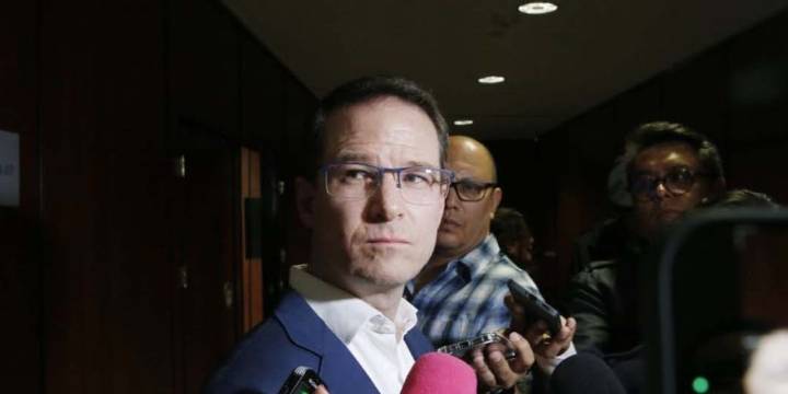 Anaya amenaza con “quemar” a morenista por concesiones de agua tras choque con Noroña