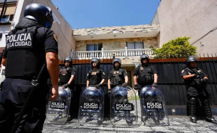 La Ciudad recuperó una casa usurpada en Villa Real y un estacionamiento con contrato vencido que seguía cobrando