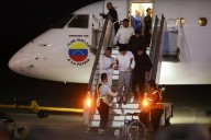 Venezuela autoriza reanudar vuelos para repatriar a migrantes desde EE.UU