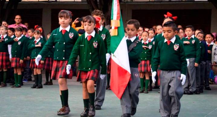 ¿Sabías que México es el único país que hace honores a la bandera? La historia detrás de esta tradición