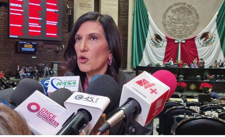 Kenia López pide respetar tiempos en debate de Ley de Aguas