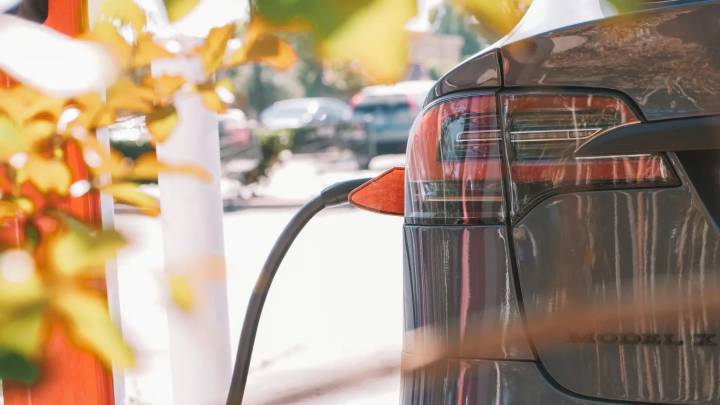 El Gobierno destinará 1.280 millones de euros para impulsar el vehículo eléctrico