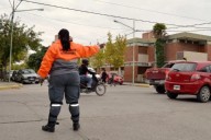Chocó un camión estacionado, no respondió a la demanda y deberá pagar por los daños