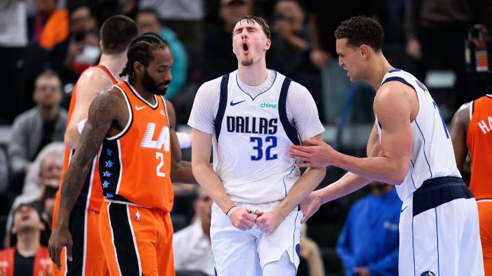 Flagg scores season-high 35 and Thompson rallies Mavericks past Clippers 114