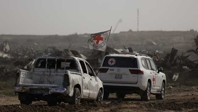 Trump's ceasefire plan for the Israel-Hamas war faces pitfalls as it moves into a new phase