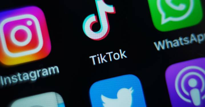 Warning after Nottinghamshire schoolboy targeted by 'sextortion' scammers on TikTok