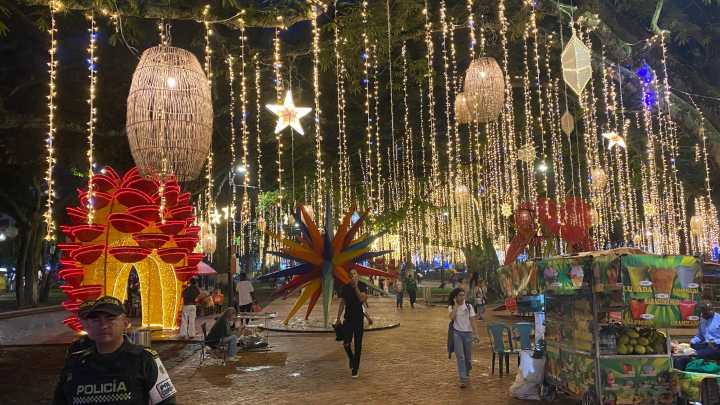 Alumbrado público avanza en Cali: modernización del 30 % impulsa nuevo desafío en plena presentación del alumbrado navideño 2025