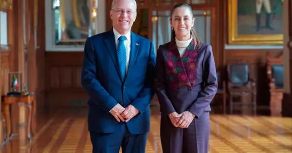 Claudia Sheinbaum Pardo se reúne con José Medina Mora en Palacio Nacional