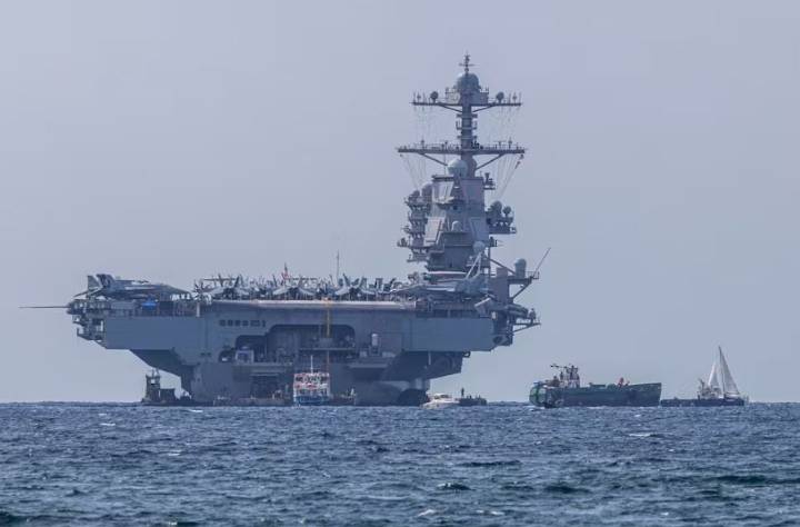 Satélite capta el impresionante despliegue del portaviones más grande del mundo en el Caribe