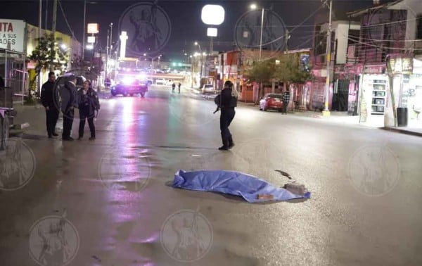 Muere peatón atropellado por camioneta que se dio a la fuga