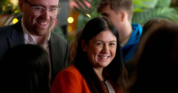 UK will ‘keep close eye’ on Australia’s under-16s social media ban – Lisa Nandy