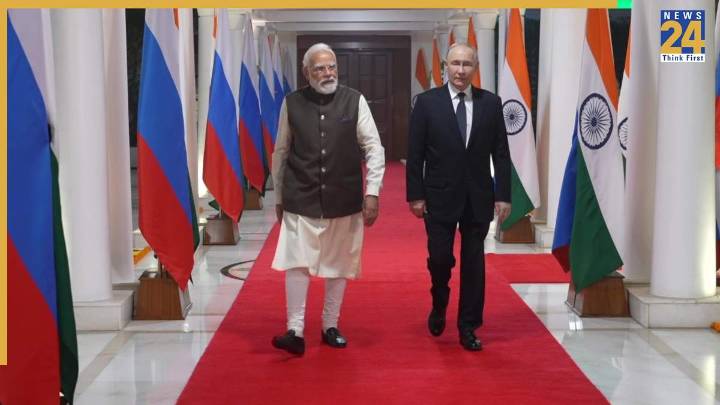 PM Modi welcomes Putin with a warm hug as the Russian President arrives in Delhi for two