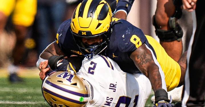 12 Michigan players receive All-Big Ten Defense, Special Teams honors