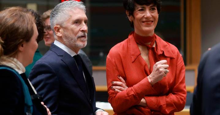 Bruselas acuerda menos reubicaciones y ayudas económicas por los migrantes de lo que pedía España