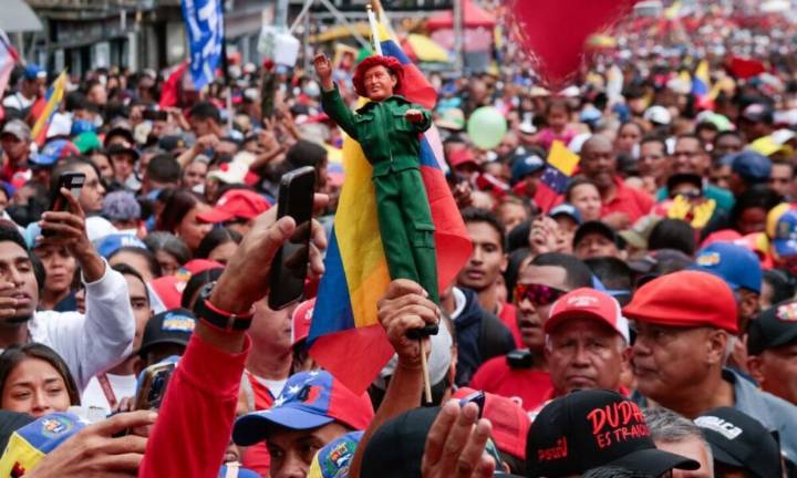 Líder Nicolás Maduro juramenta a Comandos Bolivarianos Integrales