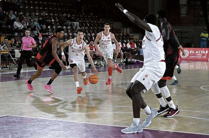 Cultural 83 - Logrobasket 76: 'La defensa lidera, Van Der Heijden remata'