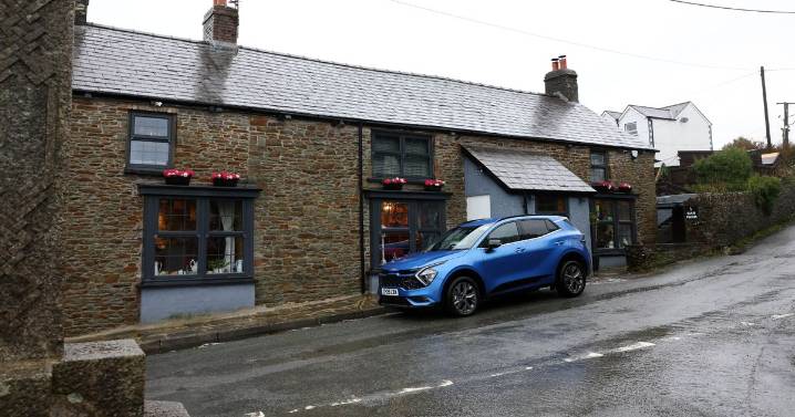 Pub hell as 43 people poisoned by Sunday lunch - 7 key things you need to know