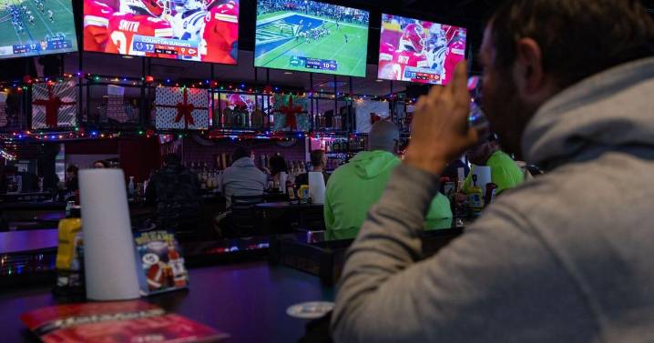 Sports betting is legal in Missouri. Will bars cash in?