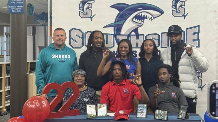 Check out the Lafayette-Area football players who signed their NLI