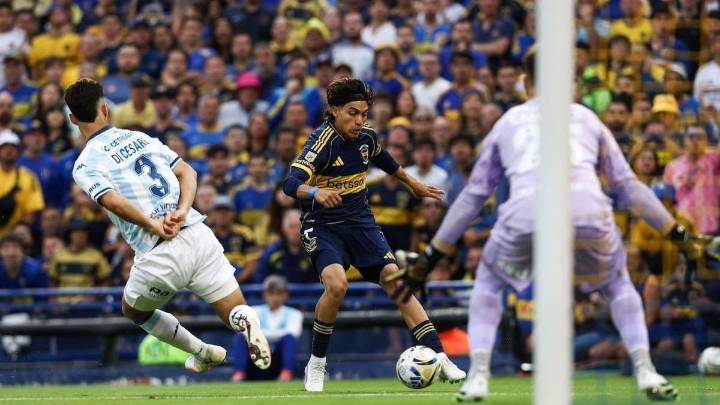 Boca Juniors y Racing empatan en La Bombonera en la semifinal