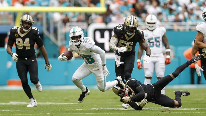 Achane rushes for 134 yards and a TD to help Dolphins edge Saints 21