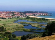 Así es el pueblo de Cantabria que esconde fortalezas, un faro y rutas de vértigo