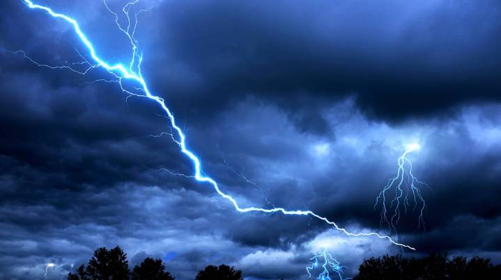 Hay alerta amarilla y naranja por tormentas en 4 provincias para hoy, viernes 12 de diciembre