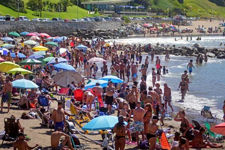 Día de playa y verano anticipado: la máxima superó los 32°