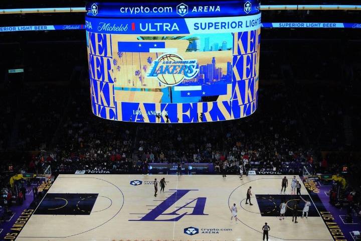 Lakers won't use NBA Cup court for quarterfinal matchup against Spurs: Source