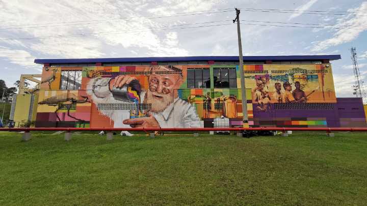 El arte que engalana planta de Pintuco en Rionegro