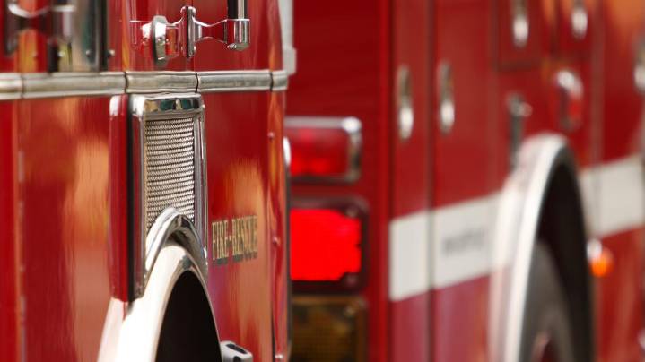 Lakewood firefighter taken to hospital after battling Homewood Drive house fire