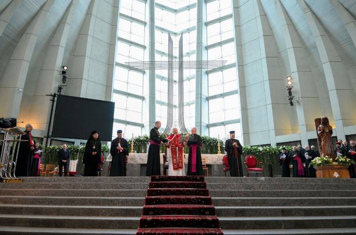 Papa Leone in Libano, un messaggio di pace e accoglienza in un Paese ferito